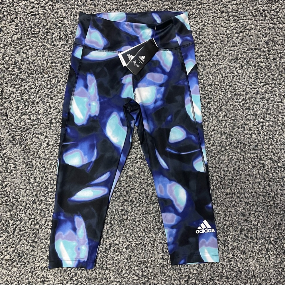 Cropped Adidas Leggings